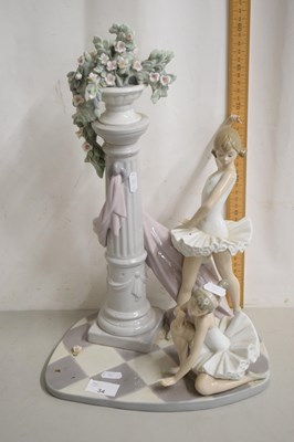 Lot 34 - Large Lladro model of two ballerinas