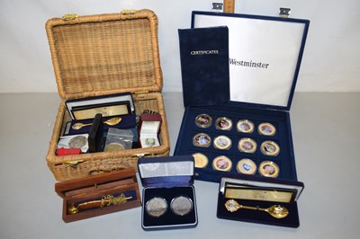 Lot 76 - Queens Diamond Jubilee collection of cased...