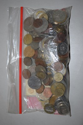 Lot 141 - Bag of circulated world coinage and bank notes