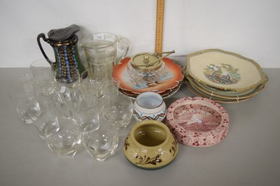 Lot 173 - Mixed Lot: Various decorated plates, glass...