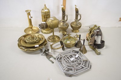 Lot 208 - Mixed Lot: Various brass wares, vintage sheep...