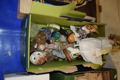 Lot 507 - Quantity of collectors dolls, figurines and...