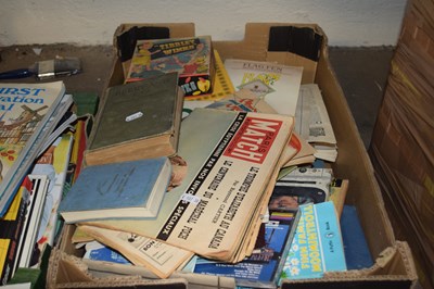 Lot 561 - Box of mixed books