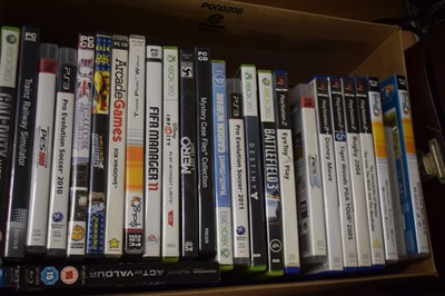 Lot 669 - Box of various Playstation, XBox and other games