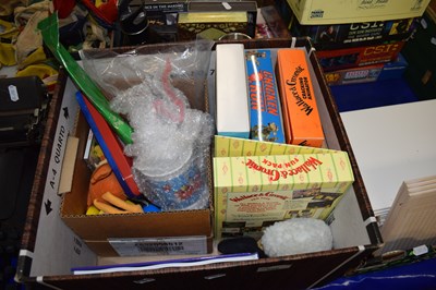 Lot 600 - Quantity of Wallace & Gromit related items
