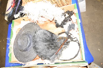 Lot 603 - Assorted vintage clothing to include a hat,...