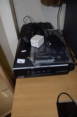 Lot 700 - An Epsom Perfection V600 photo scanner