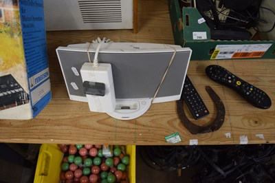 Lot 705 - A Bose ipod dock