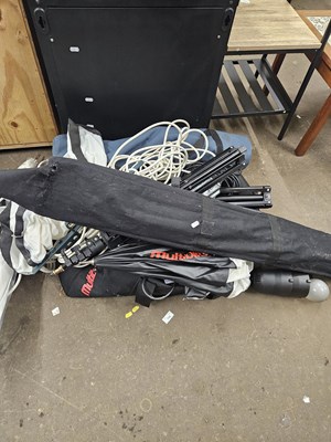 Lot 789 - Mixed Lot: Various photography lights, tripods...