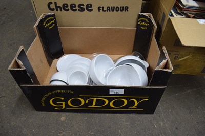 Lot 745 - Assorted tea wares