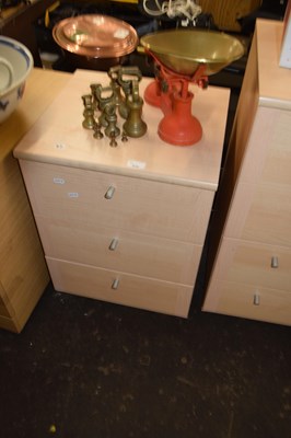 Lot 822 - A three drawer chest of drawers