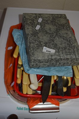 Lot 839 - Quantity of assorted cutlery and various flat...