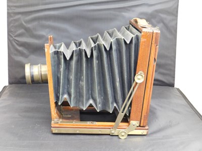 Lot 6 - A J Lizar's 'Challenge' camera, mahogany cased...