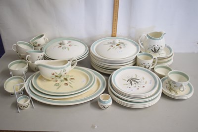 Lot 17 - Quantity of Alfred Meakin hedgerow pattern...