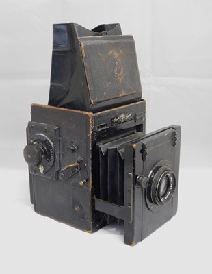 Lot 12 - A Thornton Pickard Junior Special camera, with...