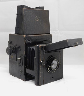 Lot 13 - A Thornton Pickard camera, with Ross 5 1/4"...