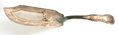 Lot 35 - A George III silver fish slice, shell and...