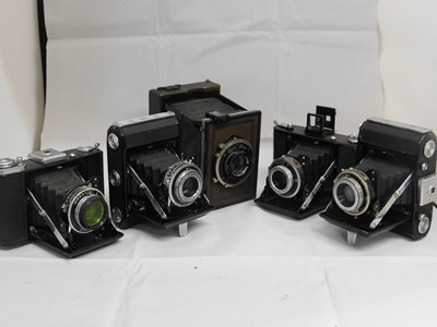 Lot 35 - Five camera's: to include a Zeiss Ikonta ...