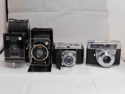 Lot 37 - Four camera's: to include an Agfa Bilnar: an...