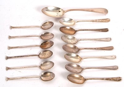 Lot 73 - Mixed Lot: A set of six silver seal top...