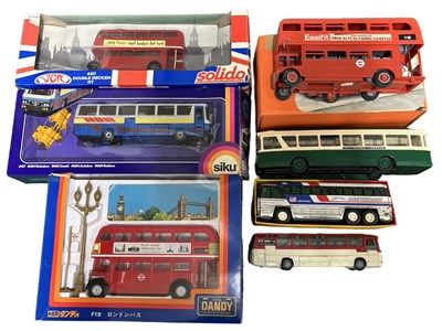 Lot 196 - A collection of various large-scale model buses