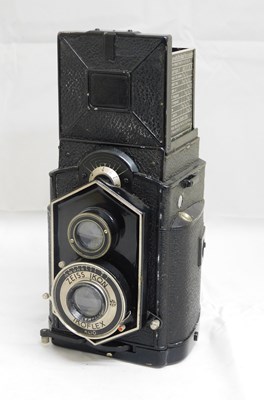 Lot 61 - A Zeiss Ikon 'Coffee Can' Ikoflex Klio TLR camera