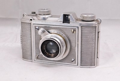 Lot 79 - A French Pontiac Lynx II camera, c. 1940's,...