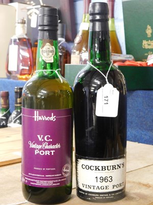 Lot 171 - Port: to include Cockburn's 1963 Vintage Port...