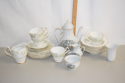 Lot 13 - A Royal Standard part tea set and other...