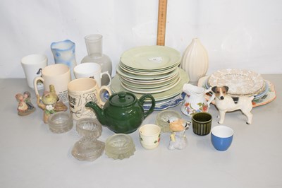 Lot 20 - Mixed Lot: Various ceramics to include dinner...