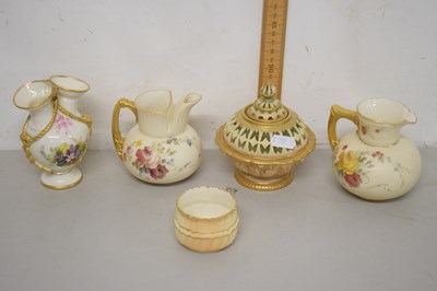 Lot 86 - A group of blush and other Worcester wares...