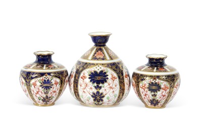 Lot 107 - Group of Royal Crown Derby wares including a...