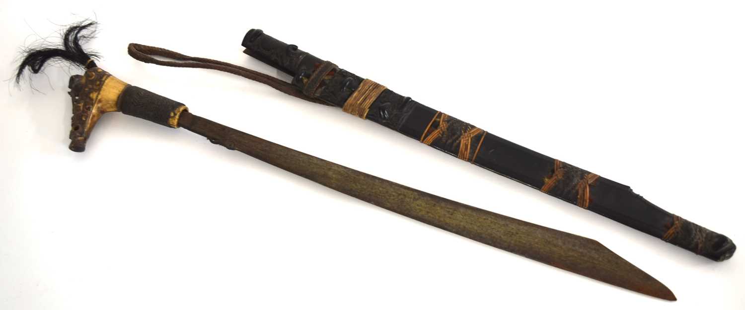 Lot 61 - Borneo: Dayak / head hunter Mandau or malat...
