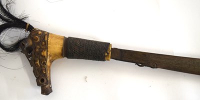 Lot 61 - Borneo: Dayak / head hunter Mandau or malat...