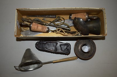 Lot 77 - Small mixed lot of assorted items to include...