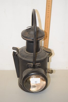 Lot 83 - A railway lantern