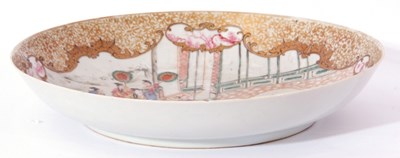 Lot 139 - Chinese porcelain dish, Qianlong period,...