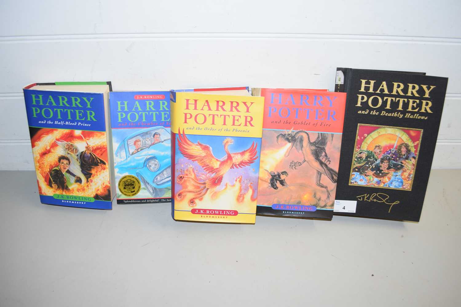 Lot 4 - J K ROWLING: HARRY POTTER AND THE DEATHLY...