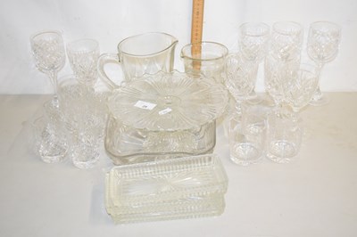 Lot 29 - Group of various 20th Century glass tazza's,...