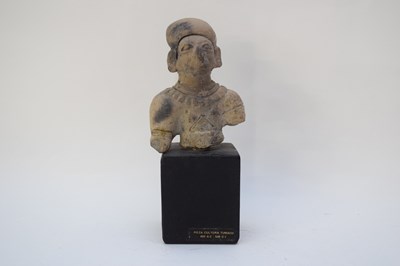 Lot 96 - Columbian Tumaco bust on a wooden black plinth,...