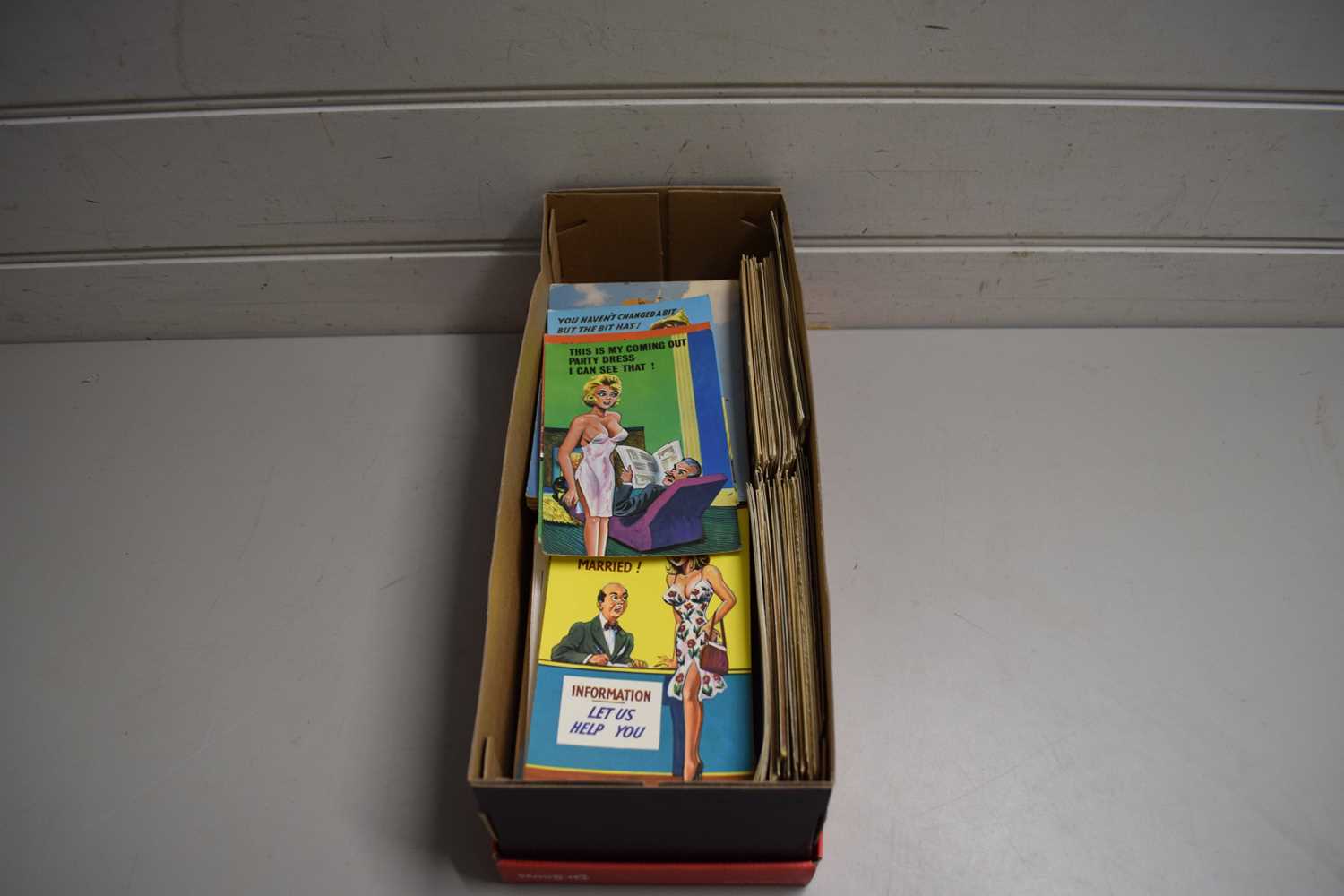 Lot 133 - BOX OF ASSORTED POSTCARDS