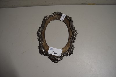 Lot 150 - SILVER MOUNT FOR A PHOTOGRAPH FRAME (LACKING...