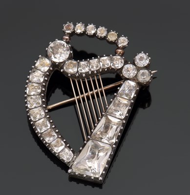 Lot 282 - A late 18th/early 19th century harp brooch,...