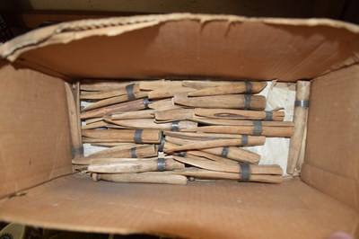 Lot 674 - BOX VINTAGE LAUNDRY PEGS