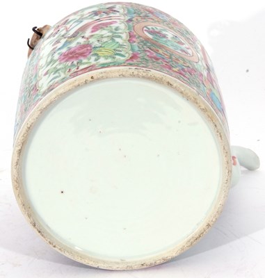 Lot 8 - Late 19th century Cantonese porcelain kettle,...