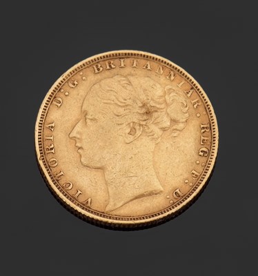 Lot 295 - An 1885 gold sovereign, misaligned, 7.97g