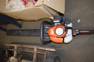 Lot 809 - HUSQVARNA PETROL HEDGE TRIMMER