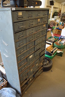 Lot 749 - Metal multi-drawer tool chest