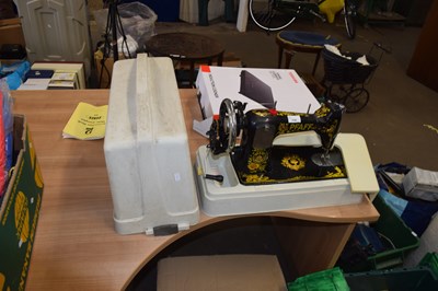 Lot 770 - Pfaff vintage sewing machine