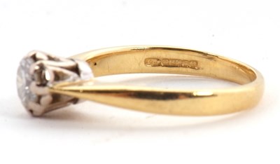 Lot 88 - An 18ct diamond ring, the round brilliant cut...
